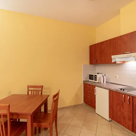 Amaris Appartement Promajna