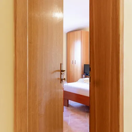 Amaris *